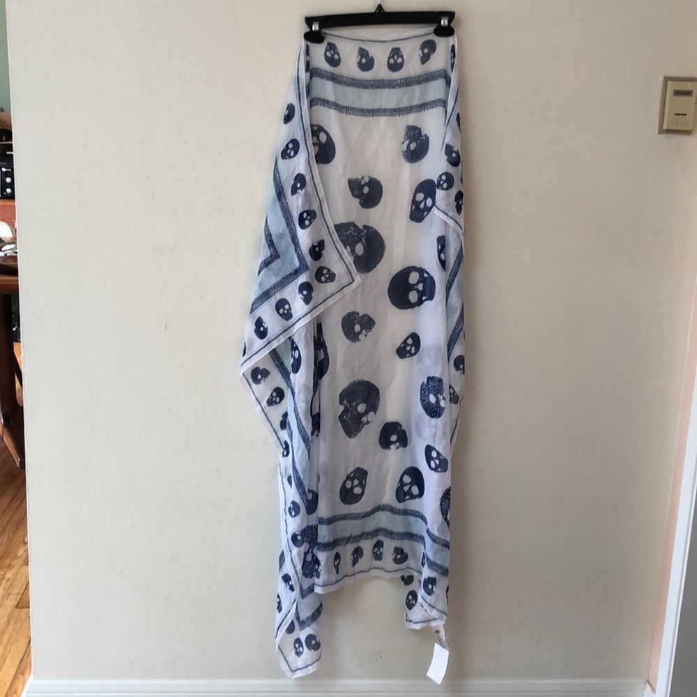 NWT H&M blue and white skull scarf. Semi-sheer
